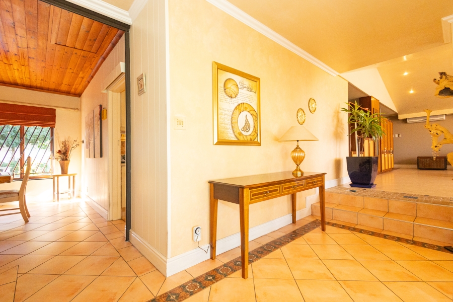 4 Bedroom Property for Sale in Kenridge Heights Western Cape